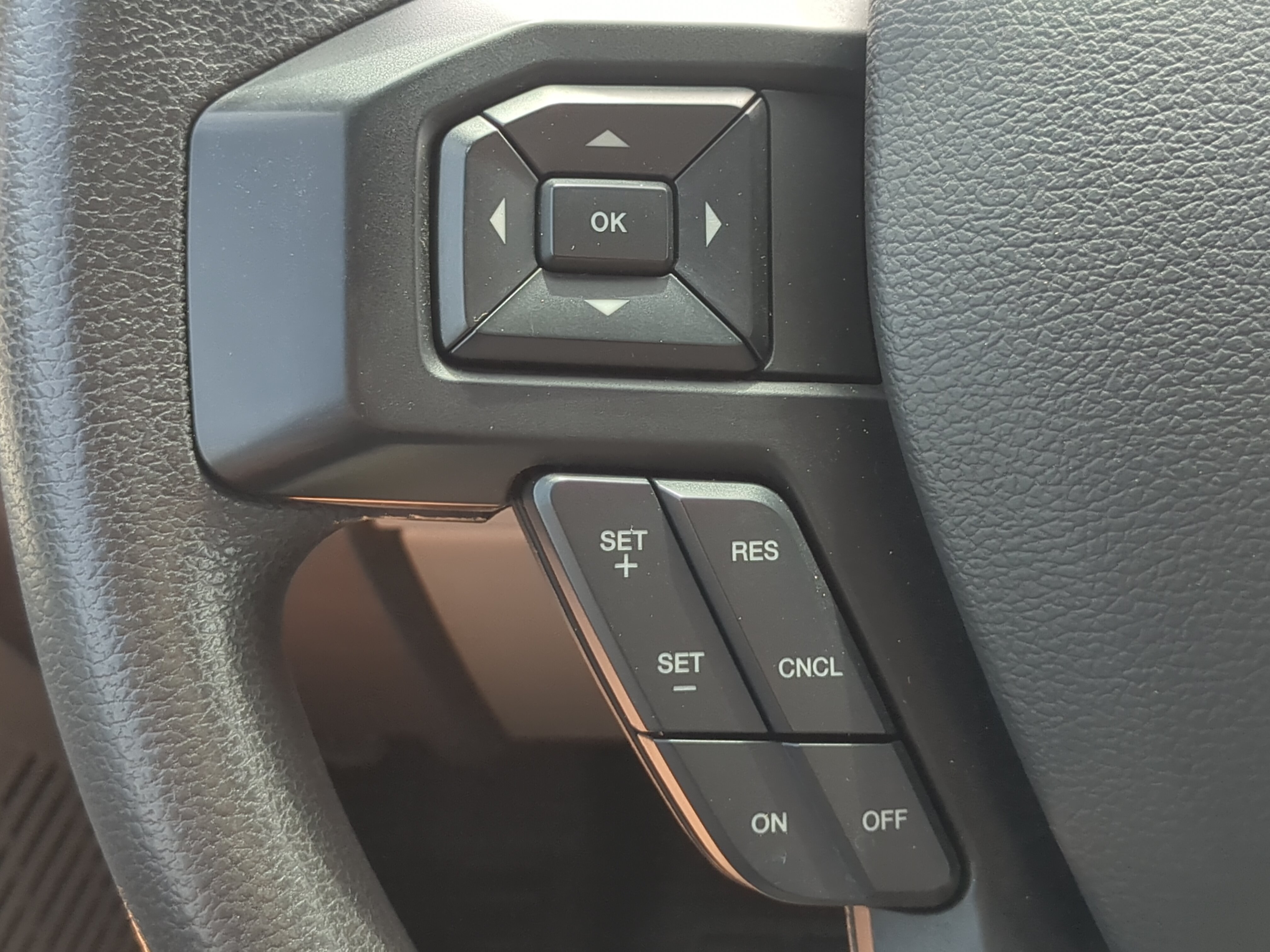 Used 2021 Ford F750 2WD Regular Cab Super Duty image 19