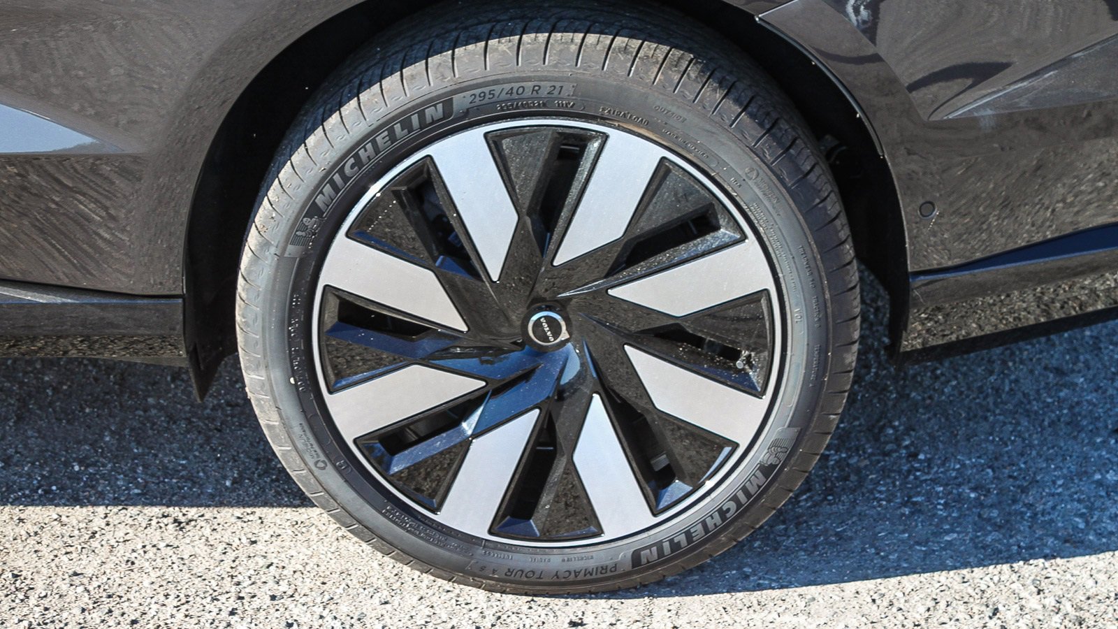 New 2025 Volvo EX90 Ultra w/ Protection Package Premier image 11