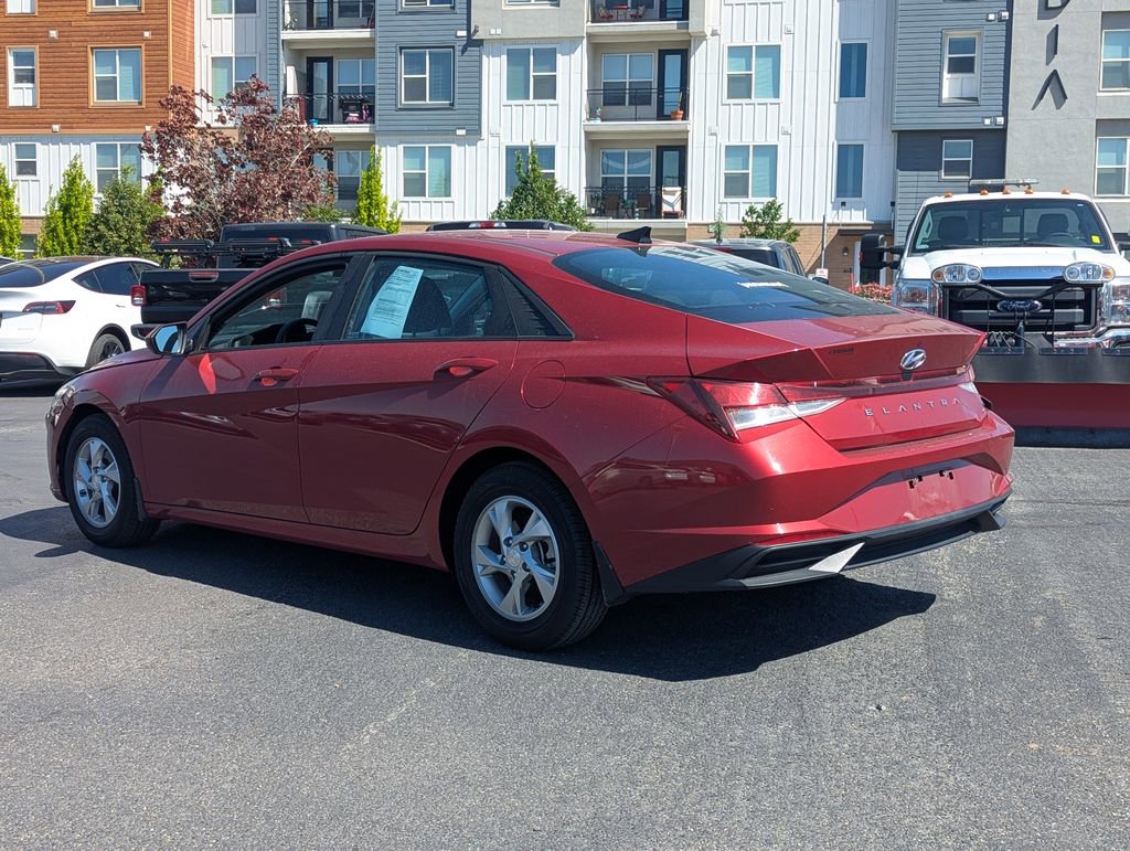 Used 2023 Hyundai Elantra SE FWD image 4