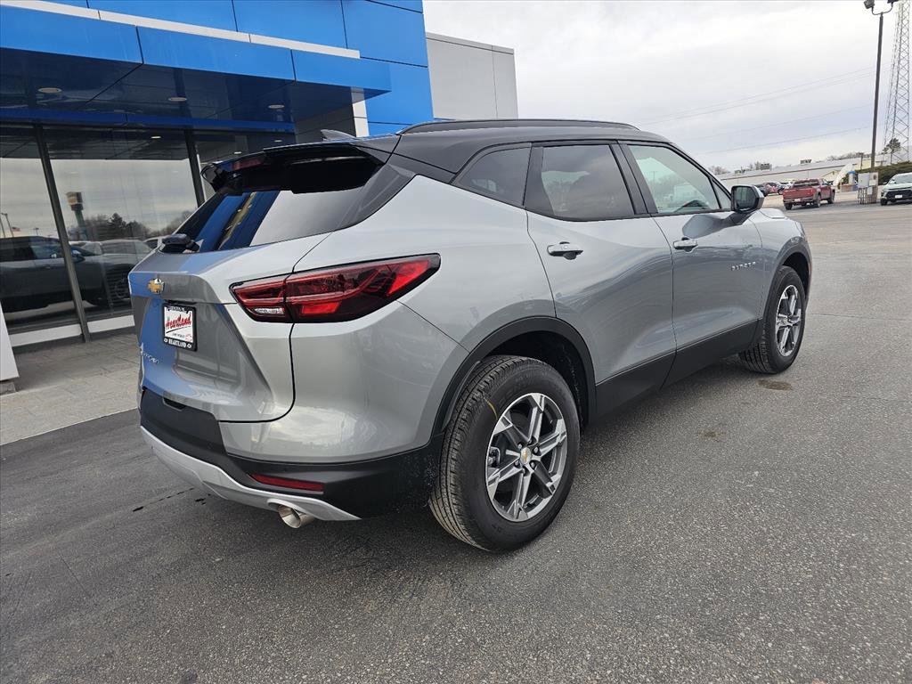 New 2026 Chevrolet Blazer LT image 3