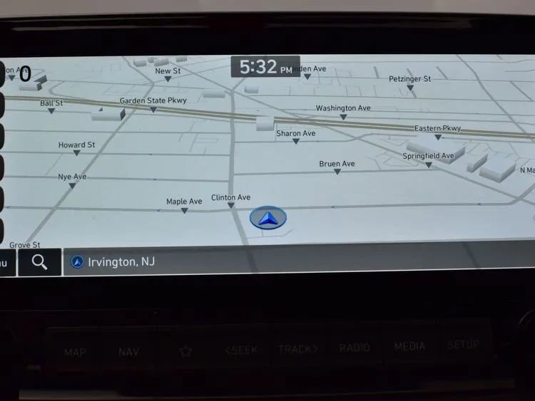 Used 2022 Hyundai Kona Limited w/ Cargo Package image 31