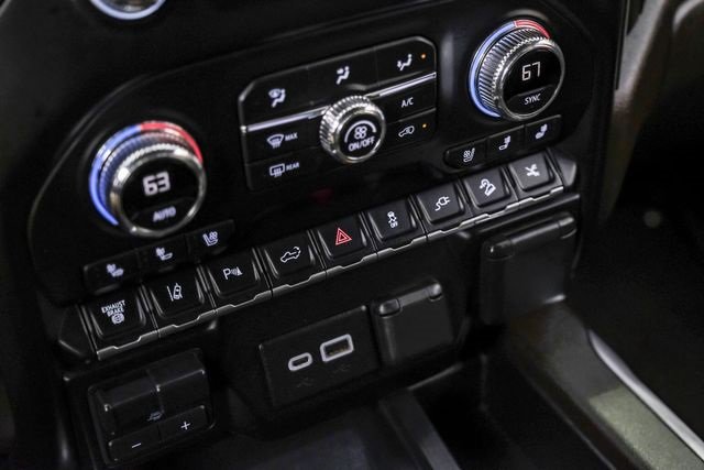 Used 2022 GMC Sierra 3500 Denali w/ Denali Black Diamond Edition image 27