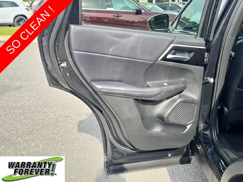 Used 2023 Mitsubishi Outlander SE FWD image 14