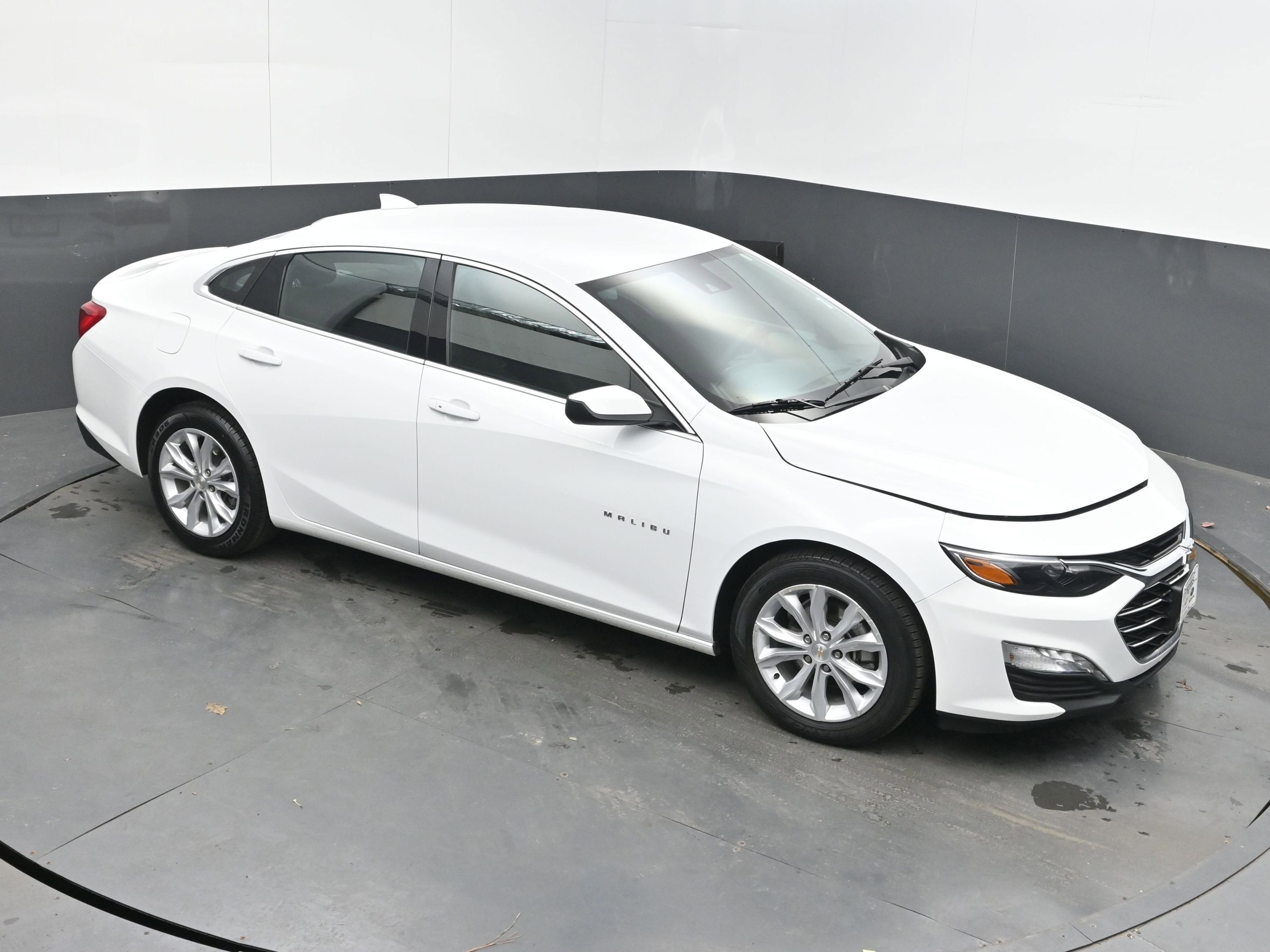 Used 2024 Chevrolet Malibu LT image 31