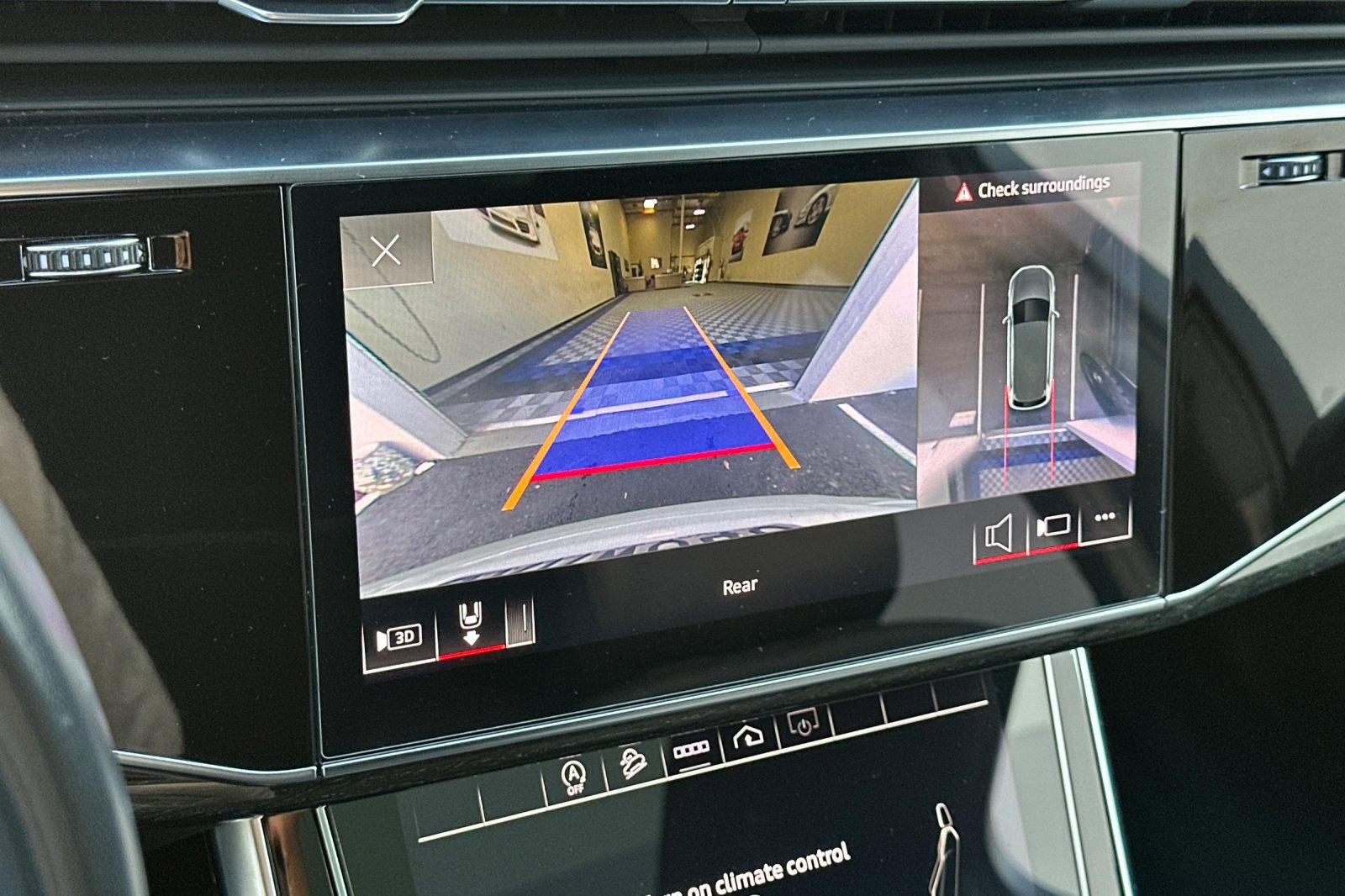 Used 2021 Audi Q7 3.0T Premium image 28