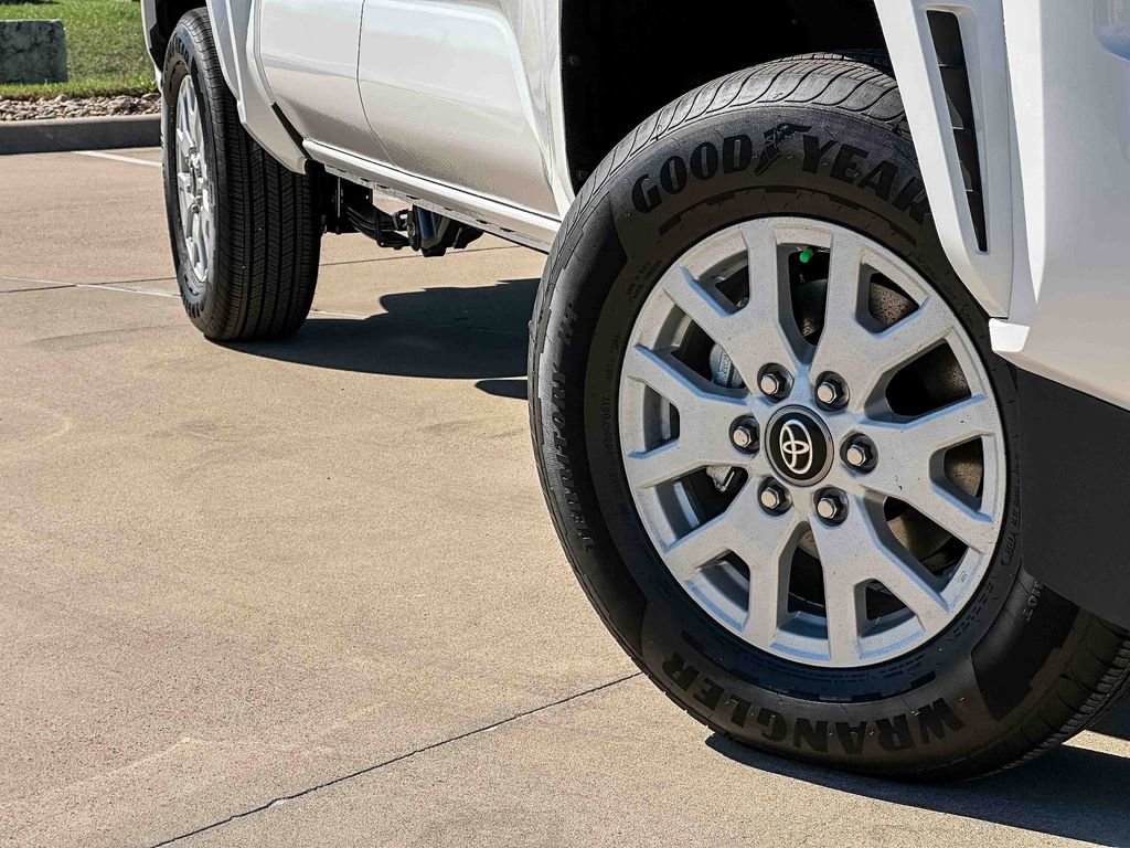 Used 2026 Toyota Tacoma SR image 9