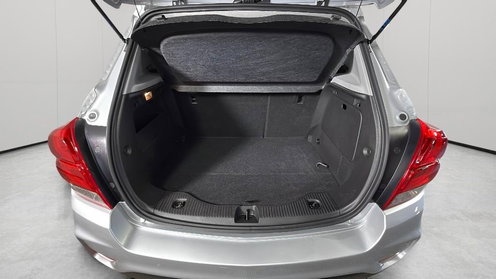 Certified 2022 Chevrolet Trax LT w/ Redline Edition image 25