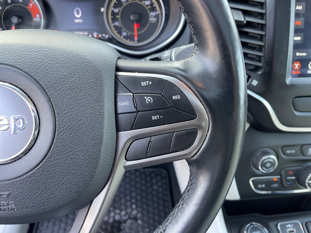 Used 2021 Jeep Cherokee Latitude Lux w/ Sun & Sound Group image 18