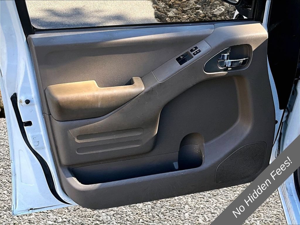 Used 2016 Nissan Frontier SV AWD/4WD image 18