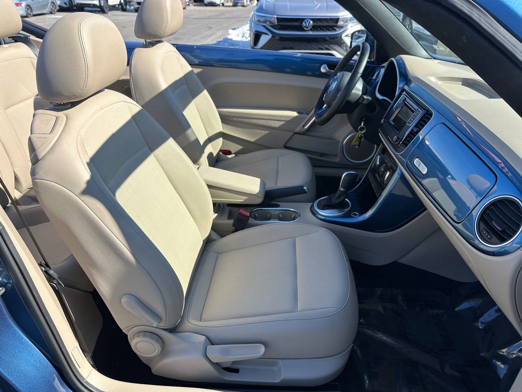 Used 2019 Volkswagen Beetle 2.0T S image 25