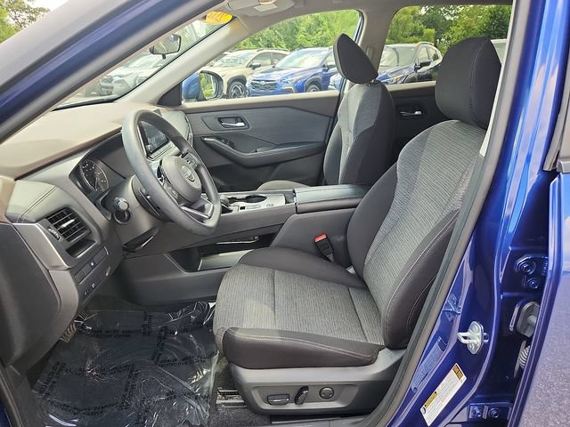 Used 2023 Nissan Rogue SV FWD image 13