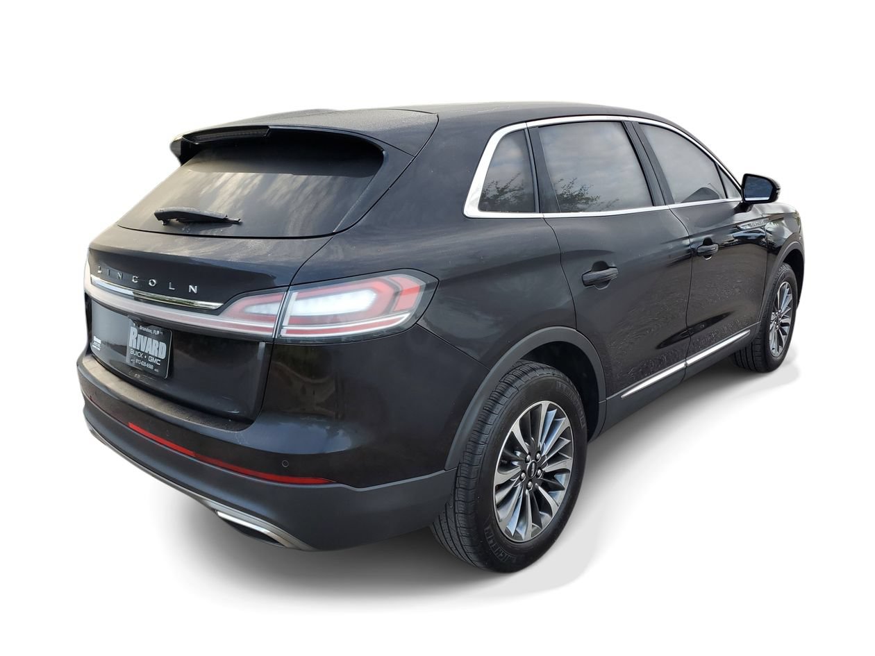 Used 2023 Lincoln Nautilus Reserve AWD/4WD image 4