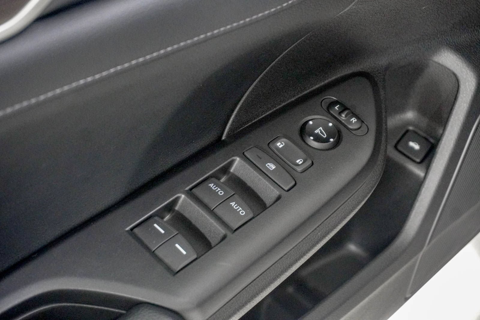 Used 2020 Honda Civic EX-L image 18