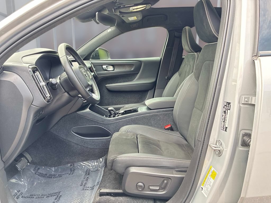 Used 2023 Volvo C40 P8 Recharge Plus w/ Climate Package AWD/4WD image 29