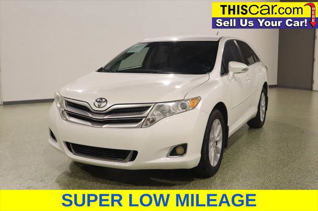 Used 2015 Toyota Venza LE FWD image 3