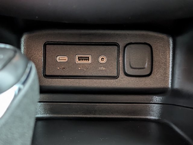 Used 2021 Chevrolet Equinox LT AWD/4WD image 18