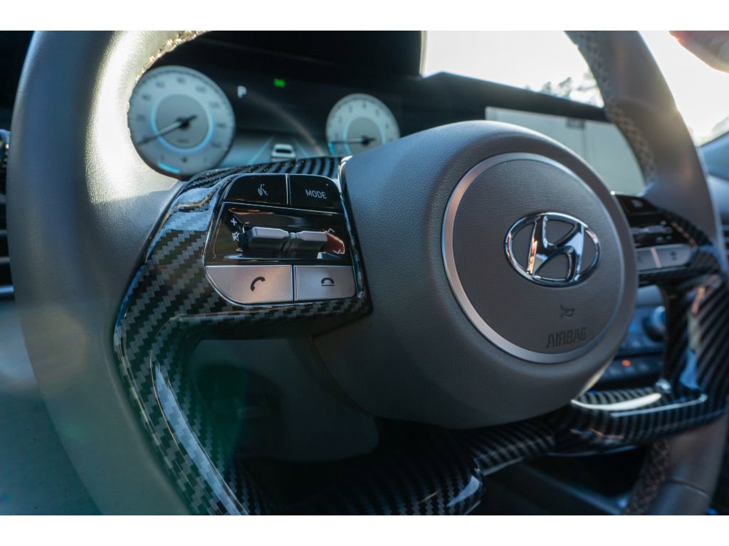 Used 2023 Hyundai Elantra SEL w/ Convenience Package image 26