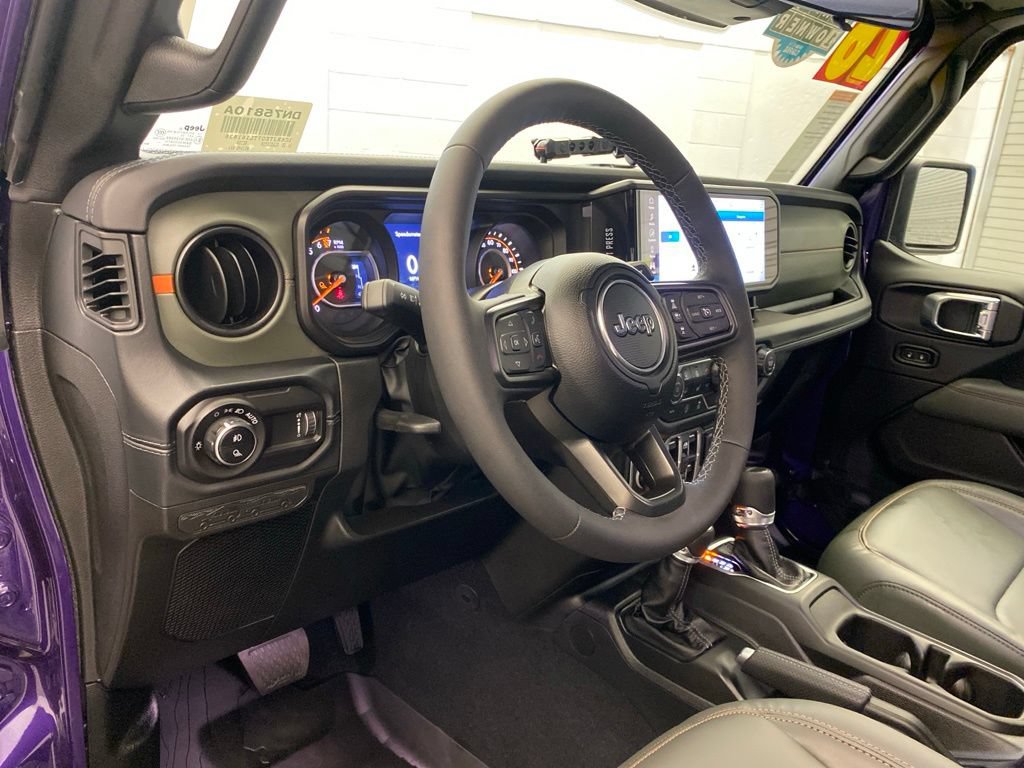 Certified 2026 Jeep Gladiator Mojave AWD/4WD image 18