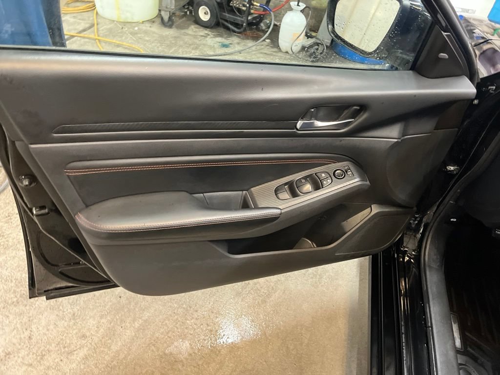 Used 2022 Nissan Altima 2.0 SR FWD image 15