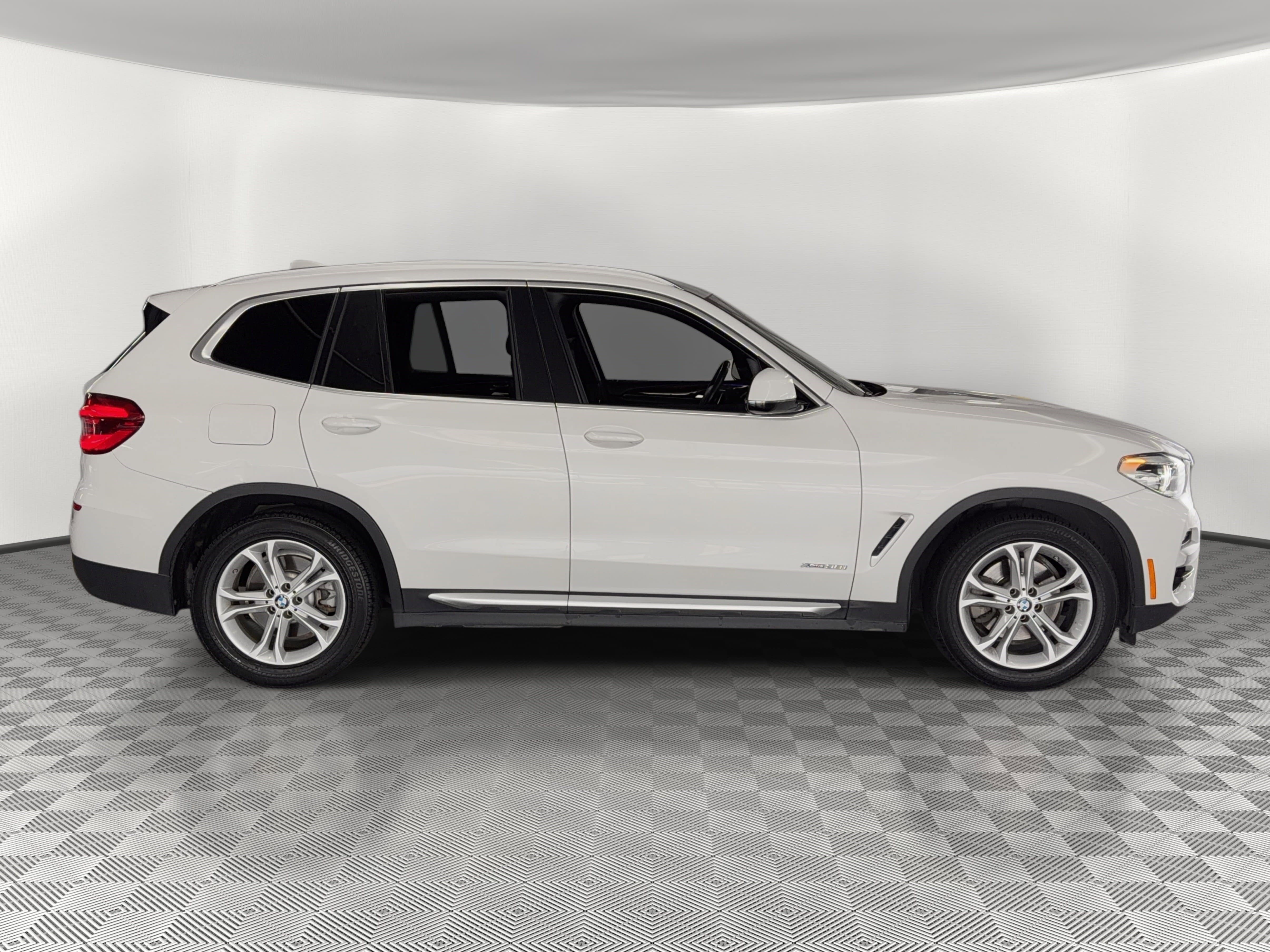 Used 2018 BMW X3 xDrive30i AWD/4WD image 8