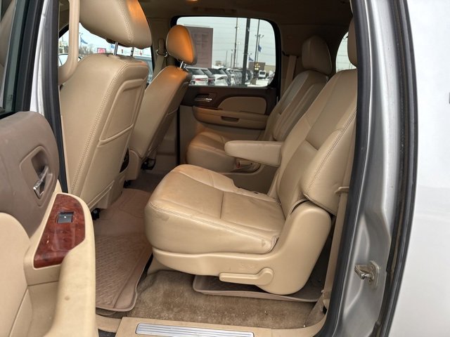 Used 2013 Chevrolet Suburban LTZ image 14
