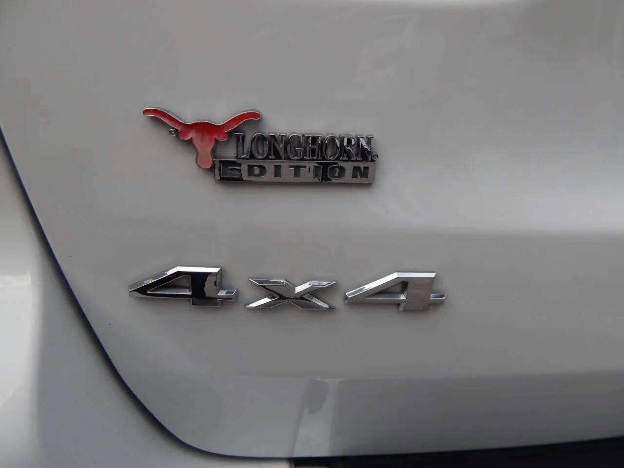 Used 2016 Jeep Grand Cherokee Overland w/ Advanced Technology Group image 46