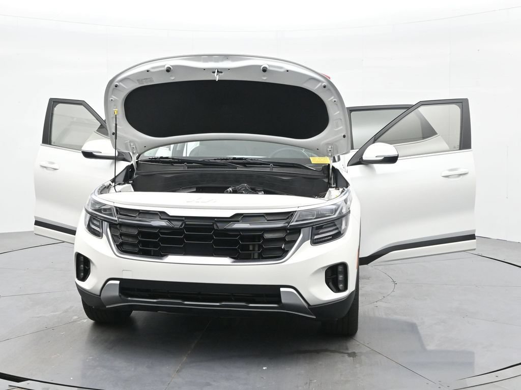 Used 2024 Kia Seltos SX w/ SX Sunroof Package AWD/4WD image 42