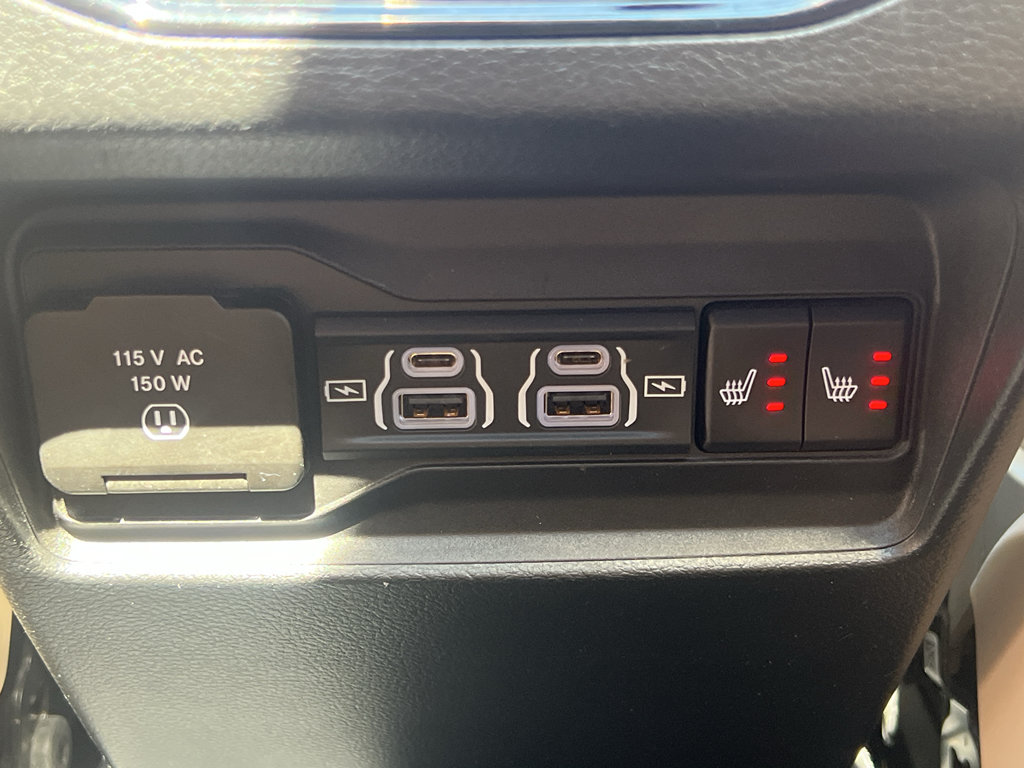 Used 2023 Jeep Grand Cherokee Limited w/ Luxury Tech Group II AWD/4WD image 38