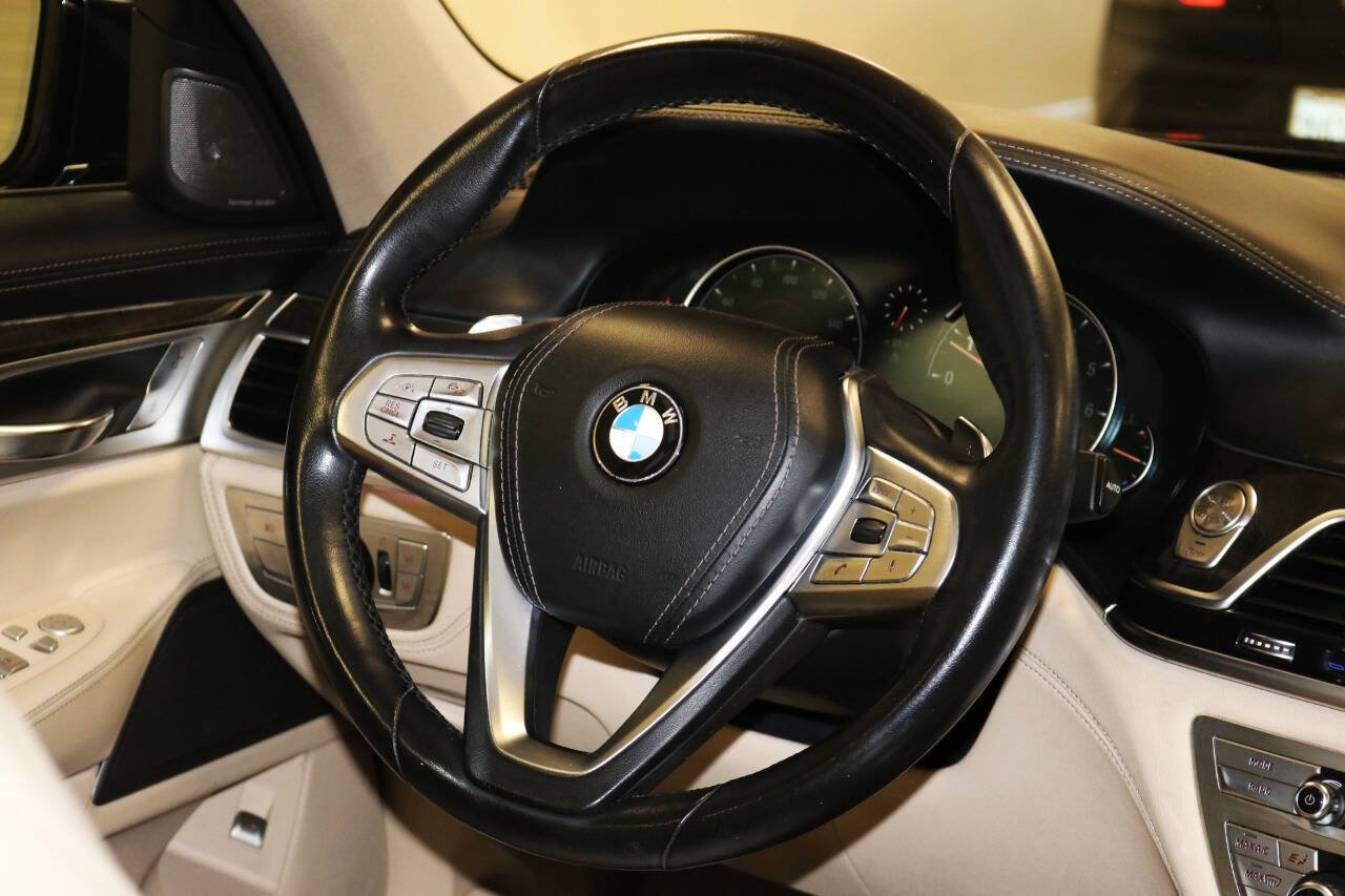 Used 2016 BMW 740i RWD image 20