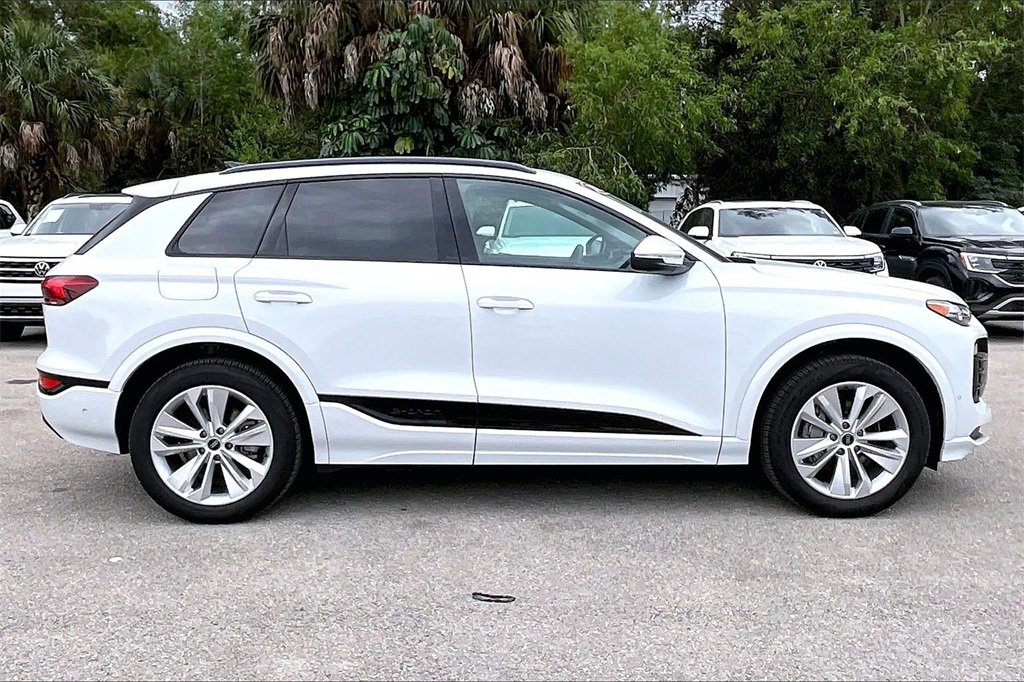 Used 2025 Audi Q6 e-tron Premium Plus w/ Premium Plus image 4