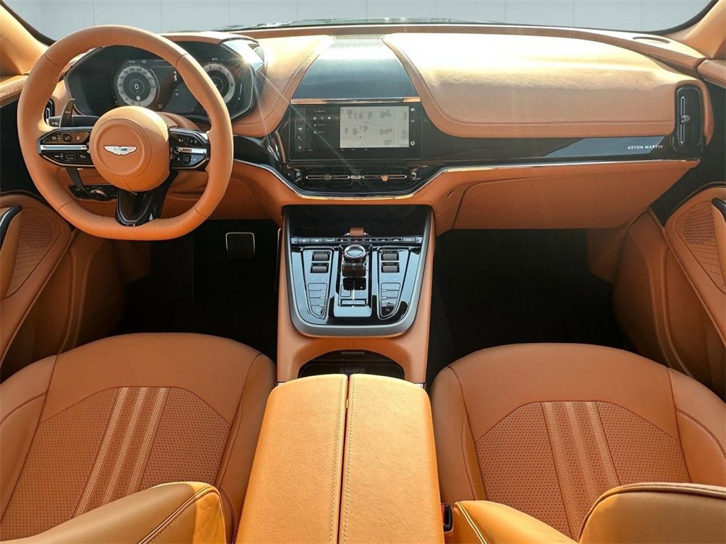 New 2026 Aston Martin DBX 707 image 21