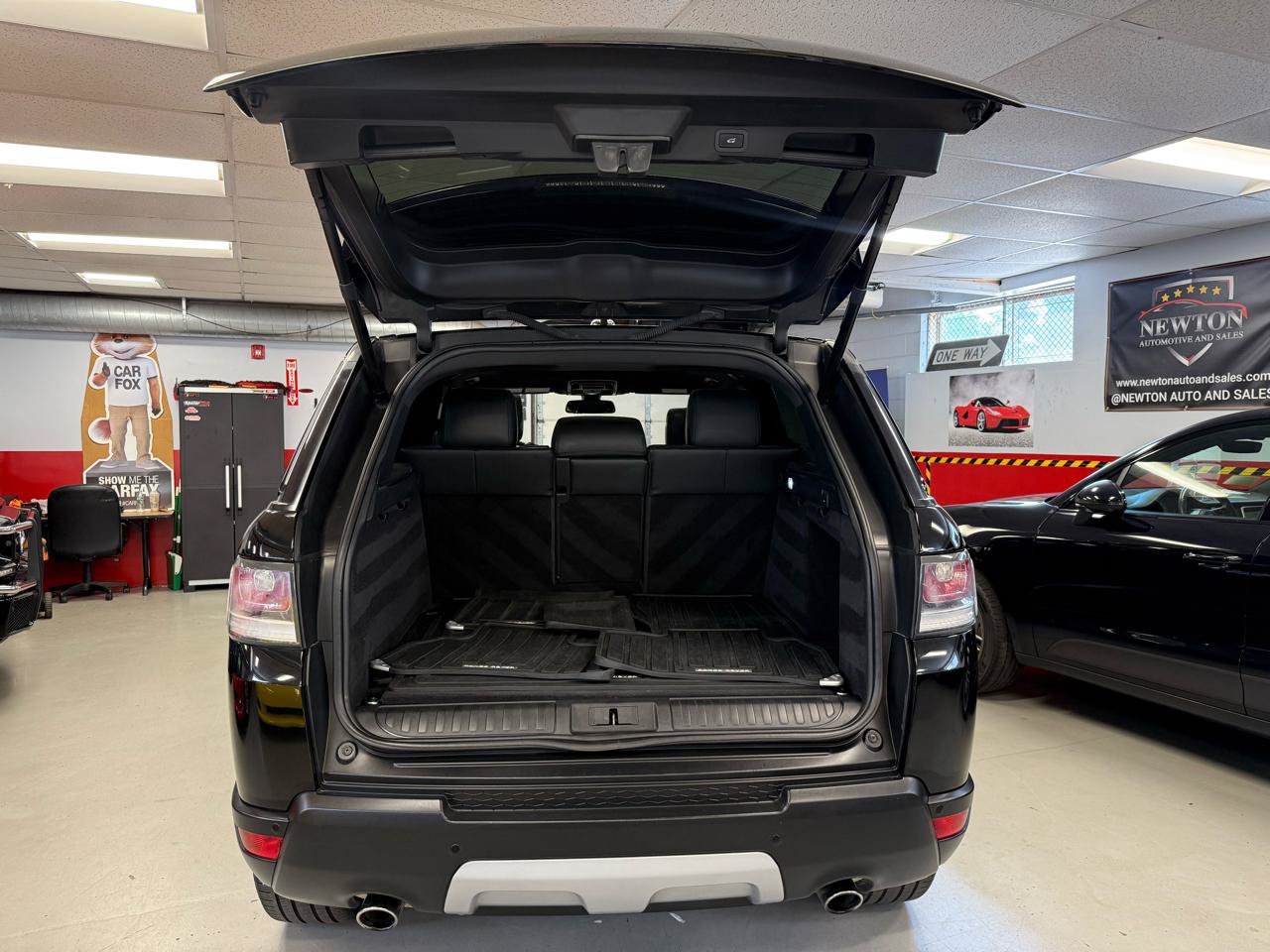 Used 2016 Land Rover Range Rover Sport HSE AWD/4WD image 13