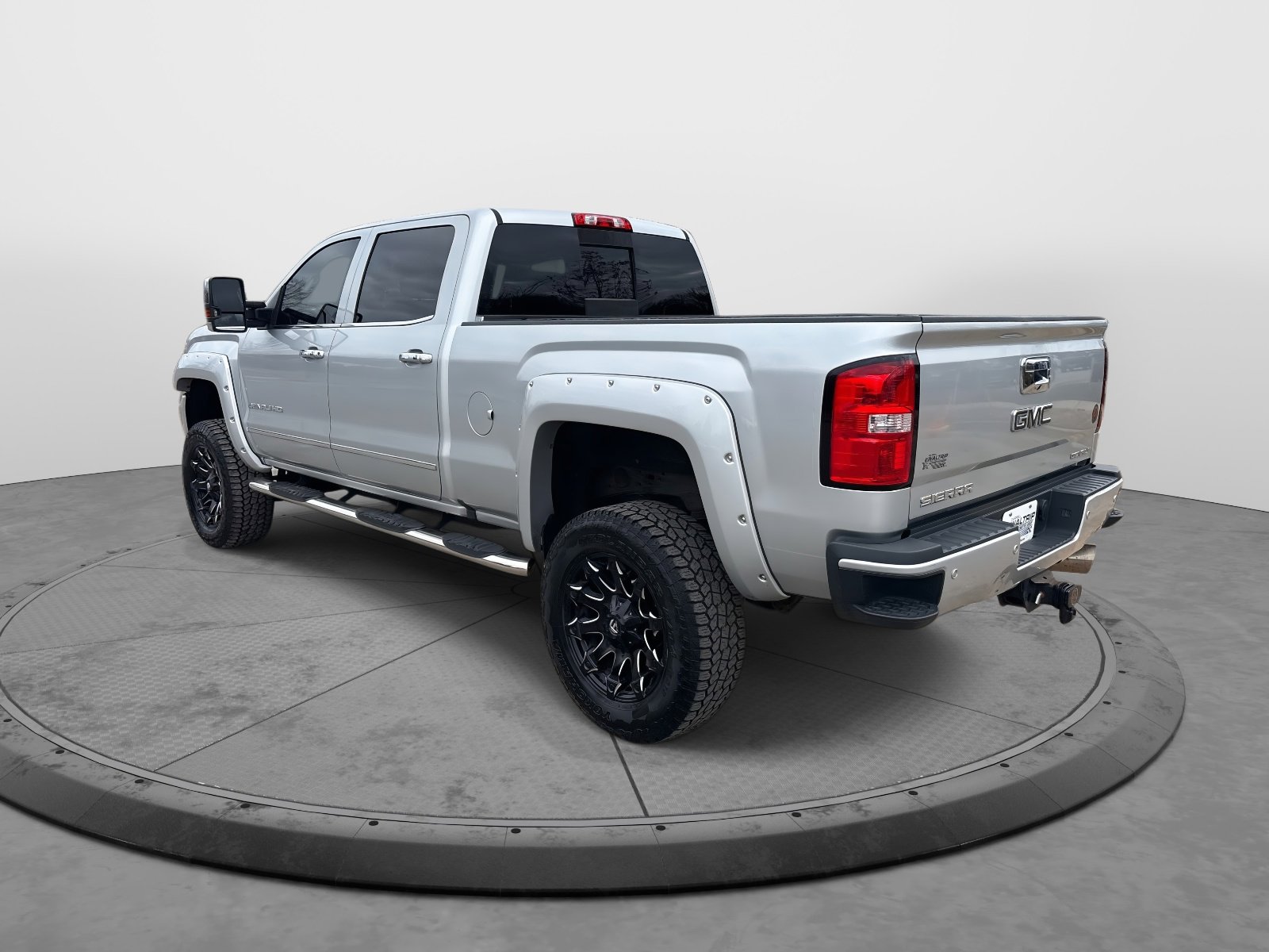 Used 2018 GMC Sierra 2500 Denali w/ Duramax Plus Package image 6
