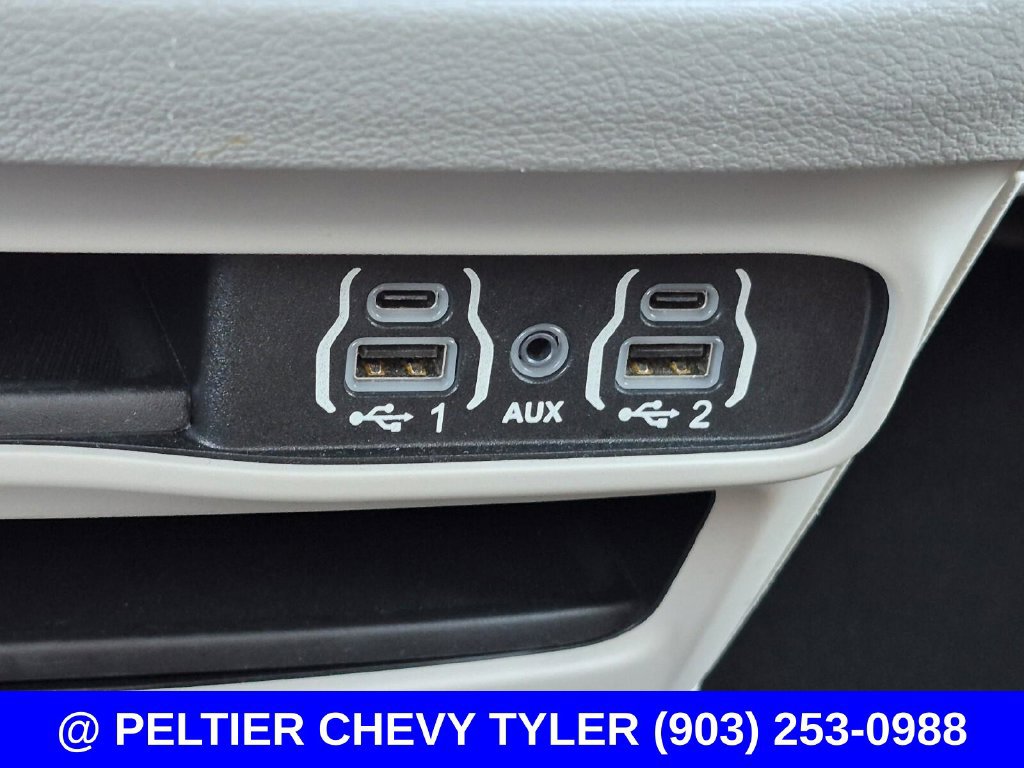 Used 2023 Chrysler Voyager LX FWD image 28