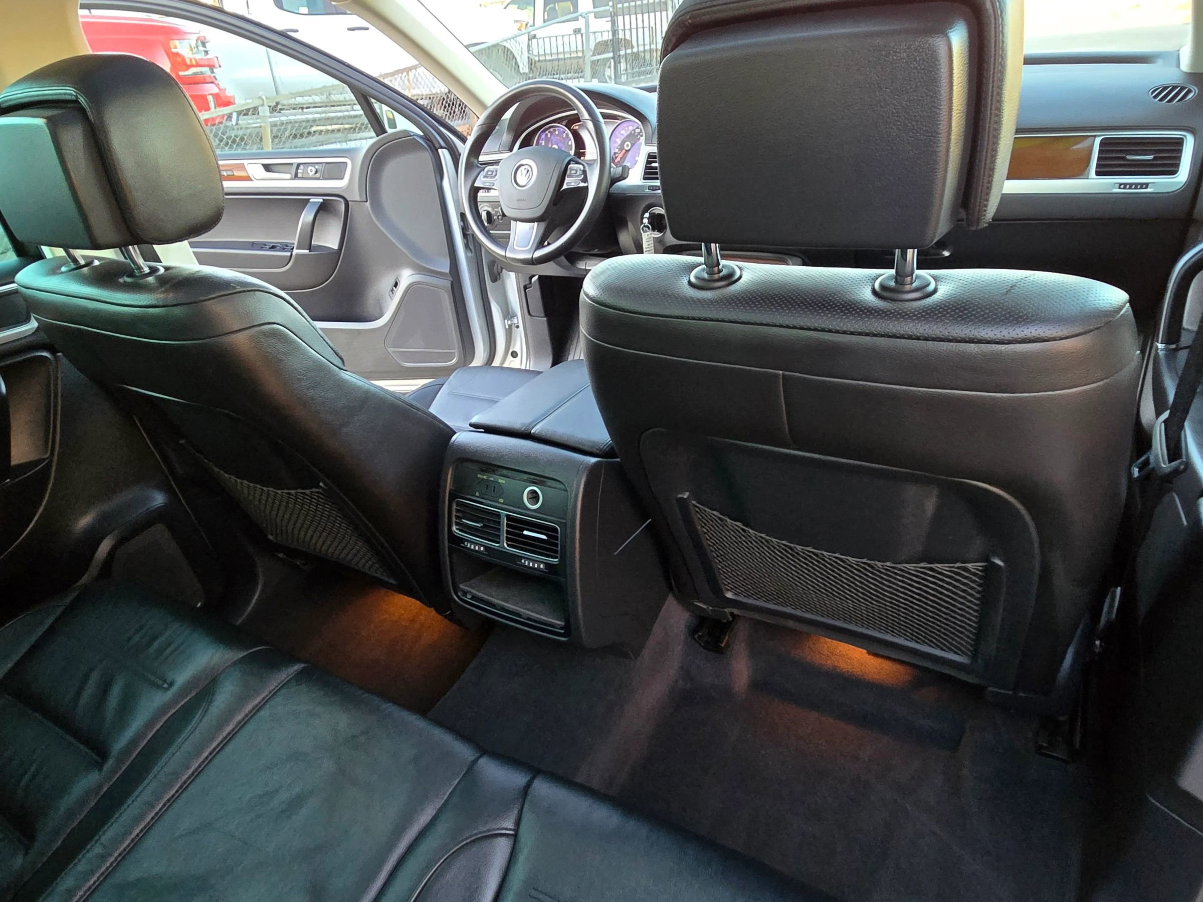 Used 2016 Volkswagen Touareg VR6 image 62