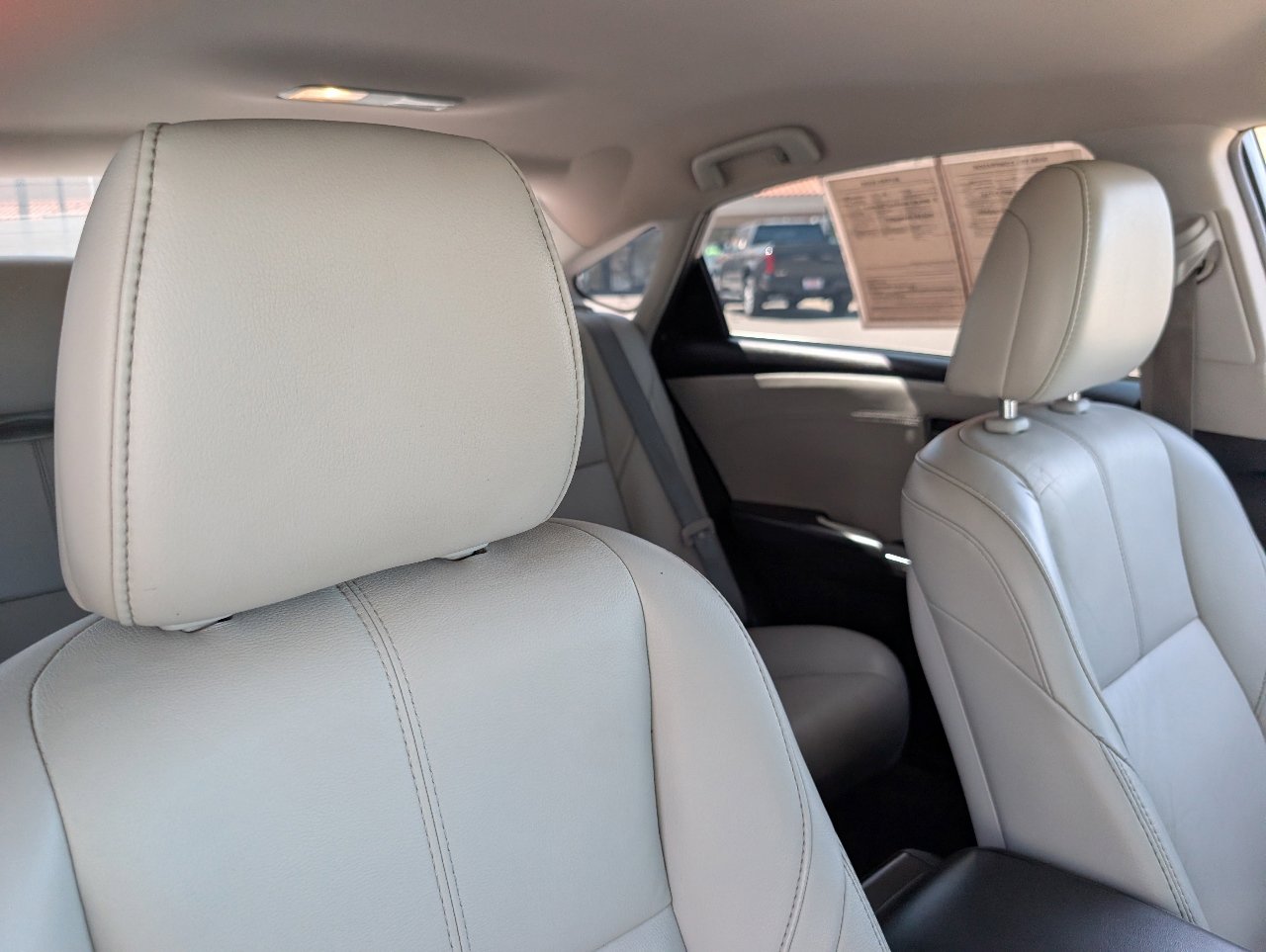 Used 2016 Toyota Avalon XLE FWD image 3