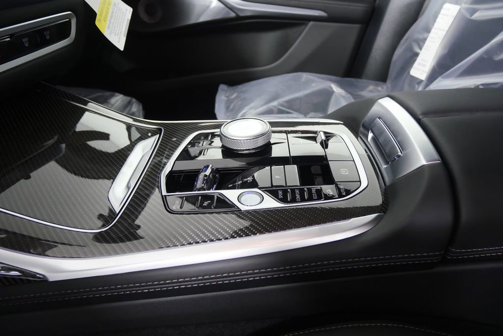 Used 2026 BMW X7 M60i image 24