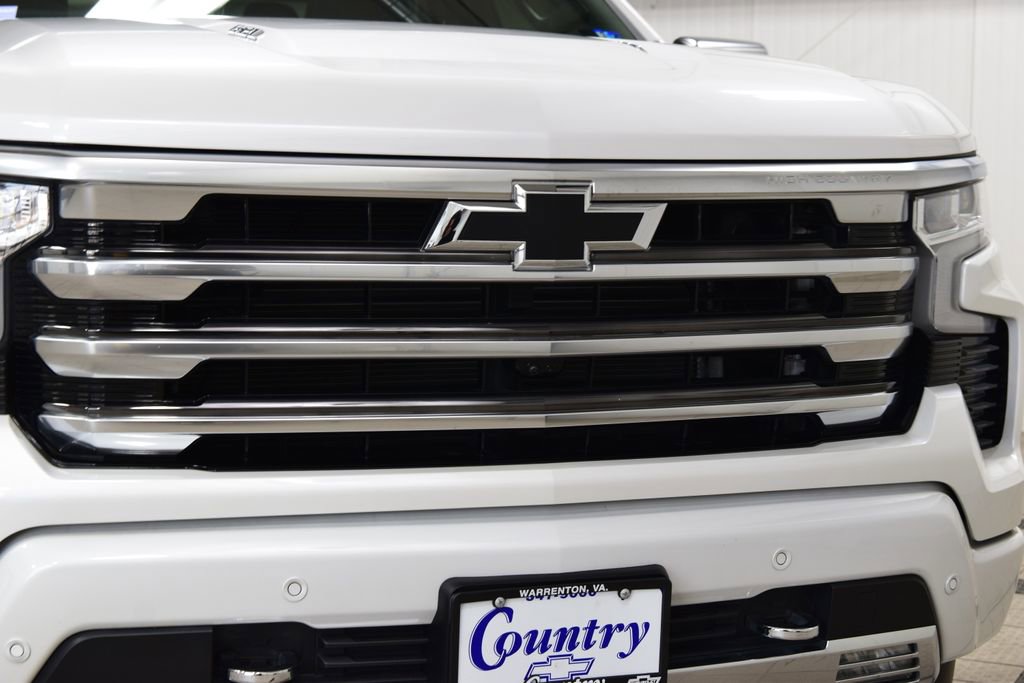 Used 2024 Chevrolet Silverado 1500 High Country w/ High Country Premium Package image 11