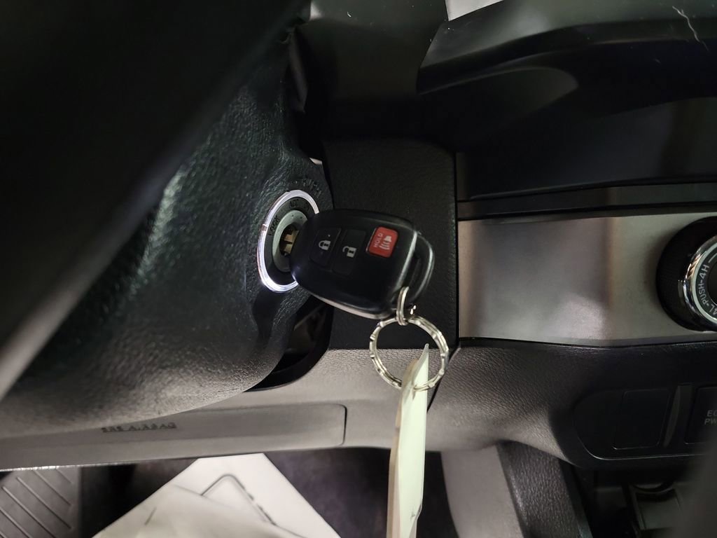 Used 2022 Toyota Tacoma SR image 16