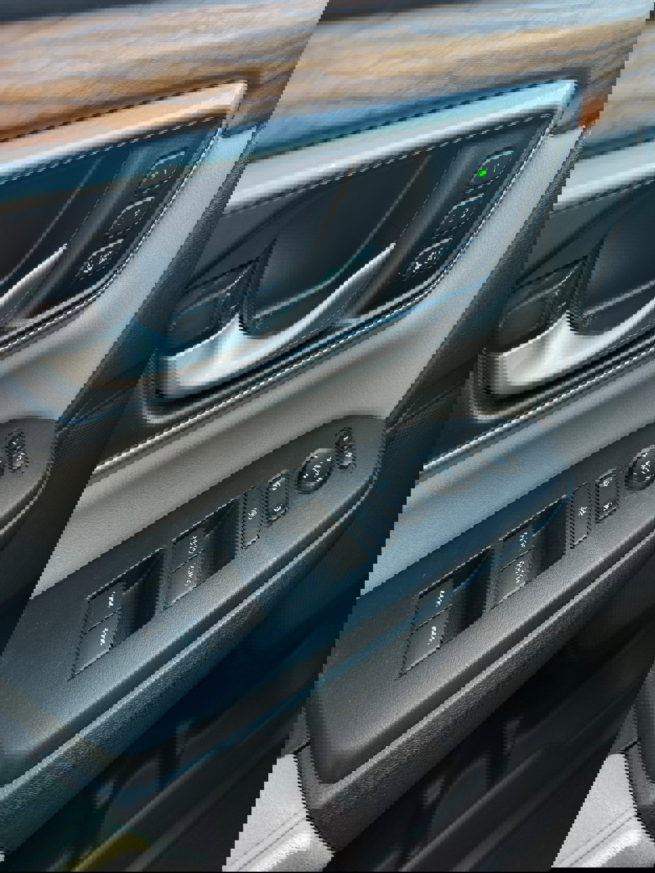 Used 2017 Honda CR-V Touring image 13