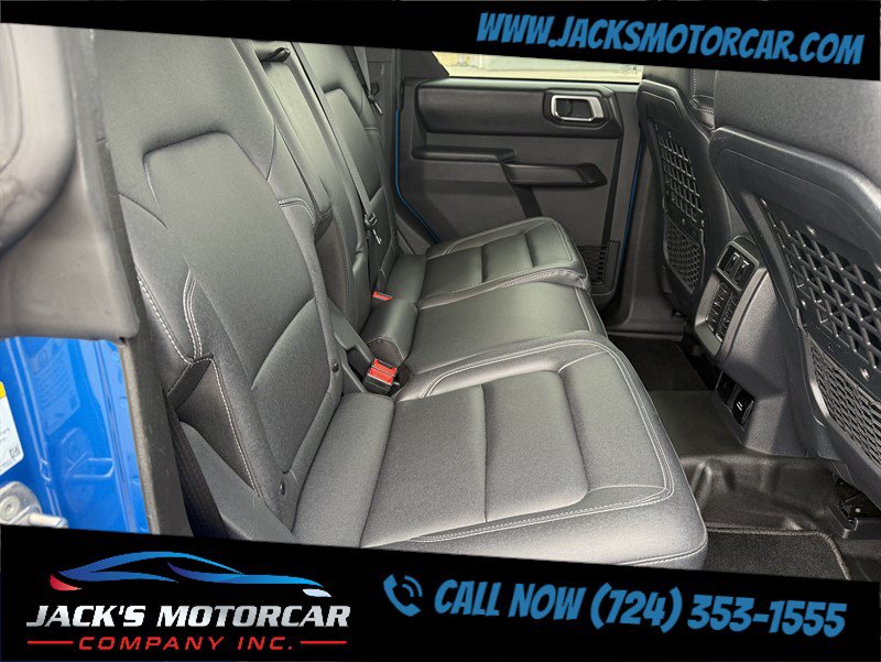 Used 2025 Ford Bronco Badlands AWD/4WD image 29