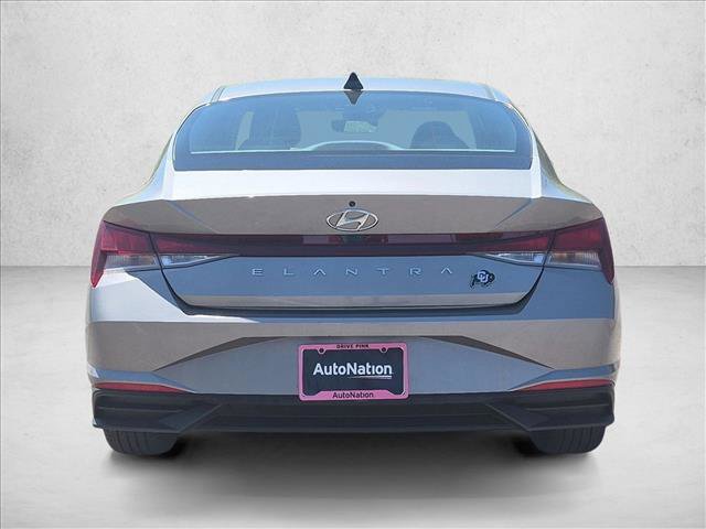 Used 2023 Hyundai Elantra SEL w/ Convenience Package FWD image 15