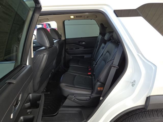 Used 2023 Nissan Pathfinder SL image 26