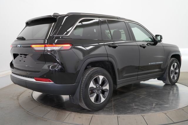 Used 2022 Jeep Grand Cherokee Limited 4xe image 7