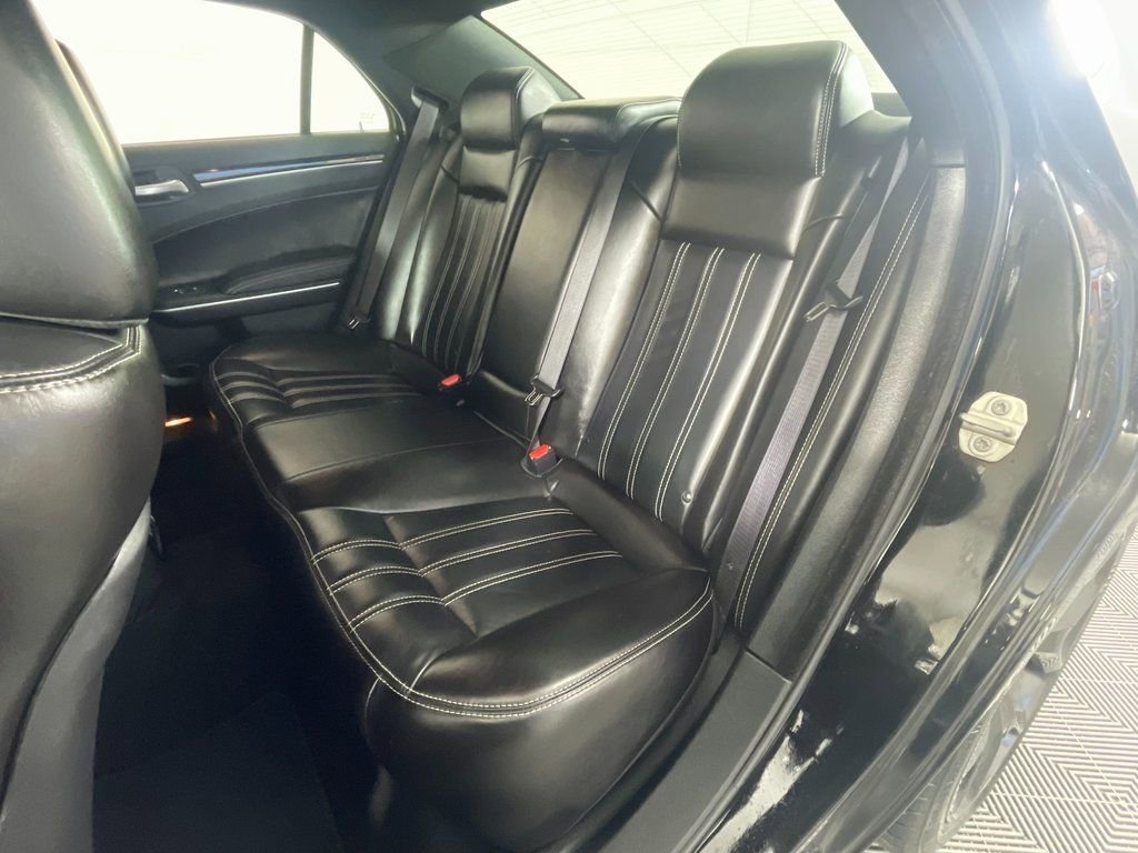 Used 2023 Chrysler 300 S image 27