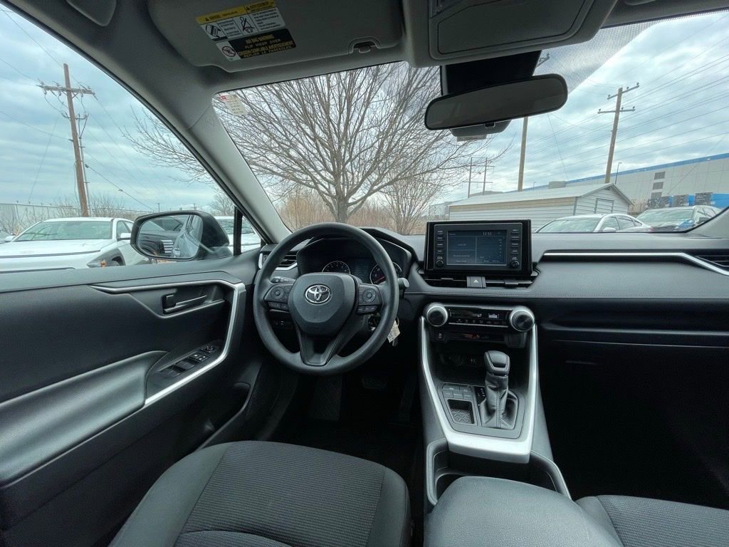 Used 2019 Toyota RAV4 LE image 20