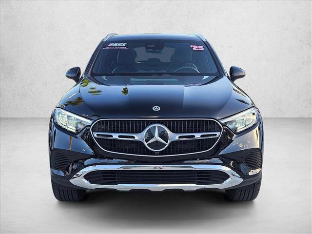 Used 2025 Mercedes-Benz GLC 300 image 2