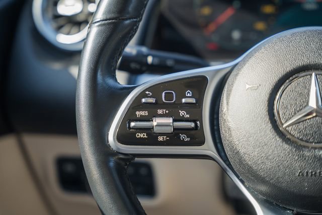 Used 2022 Mercedes-Benz GLB 250 4MATIC image 30