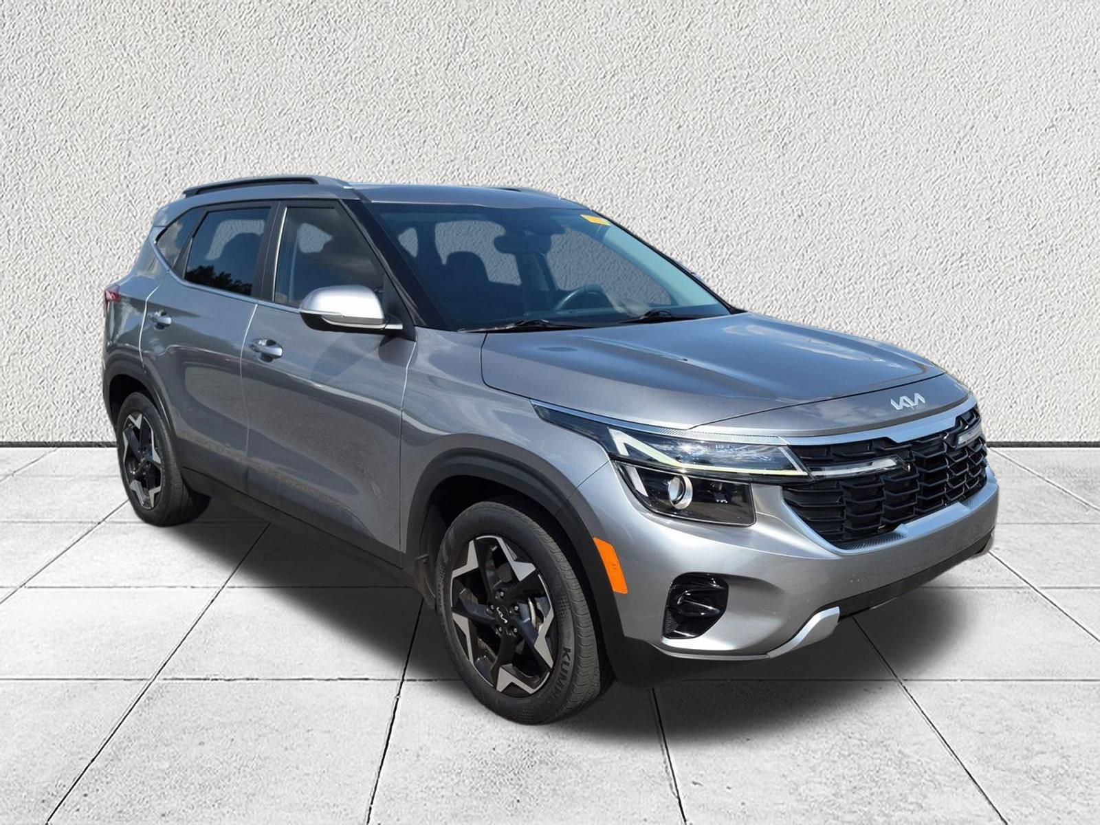 Used 2024 Kia Seltos EX