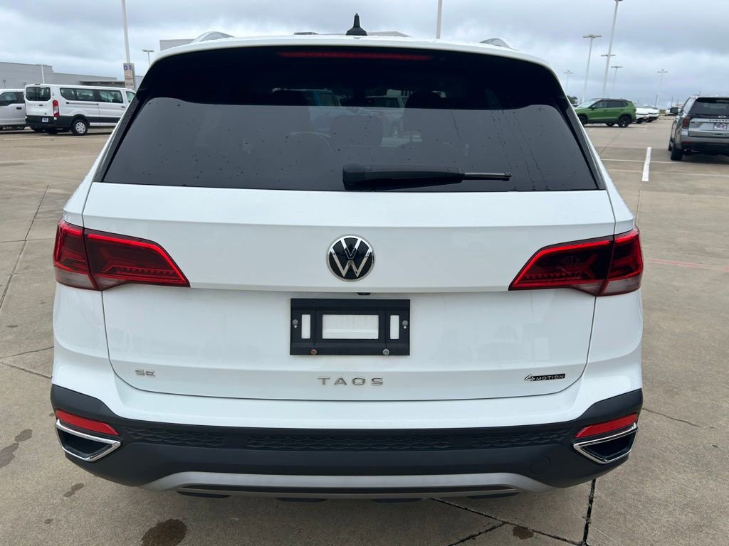 Used 2023 Volkswagen Taos SE AWD/4WD image 6